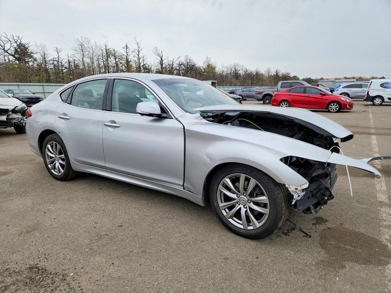 2019 Infiniti Q70 3.7 Luxe - Фото 4