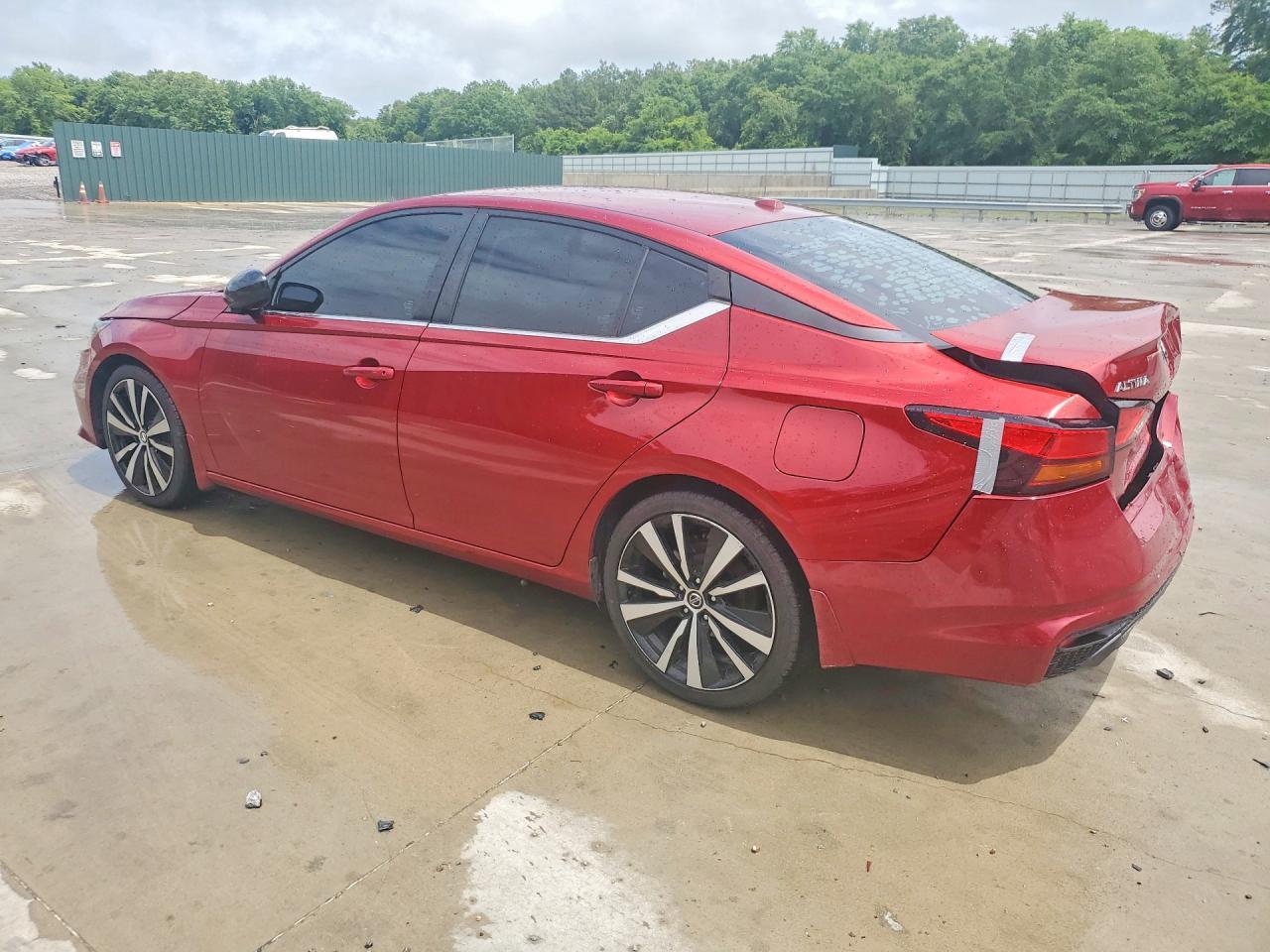 2019 Nissan Altima Sr - Фото 2