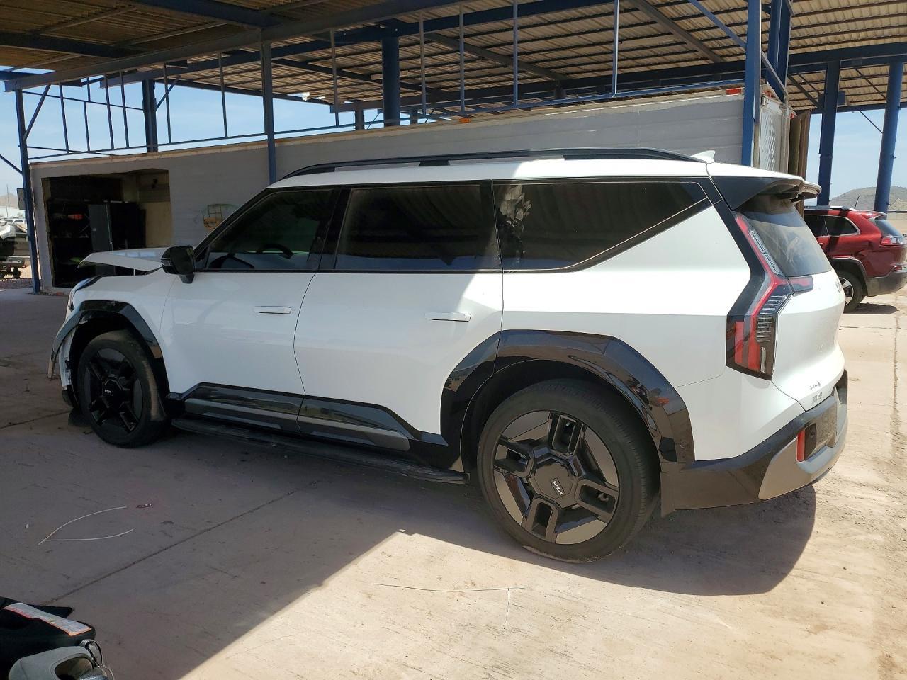 2024 Kia Ev9 Gt Line - Image 2