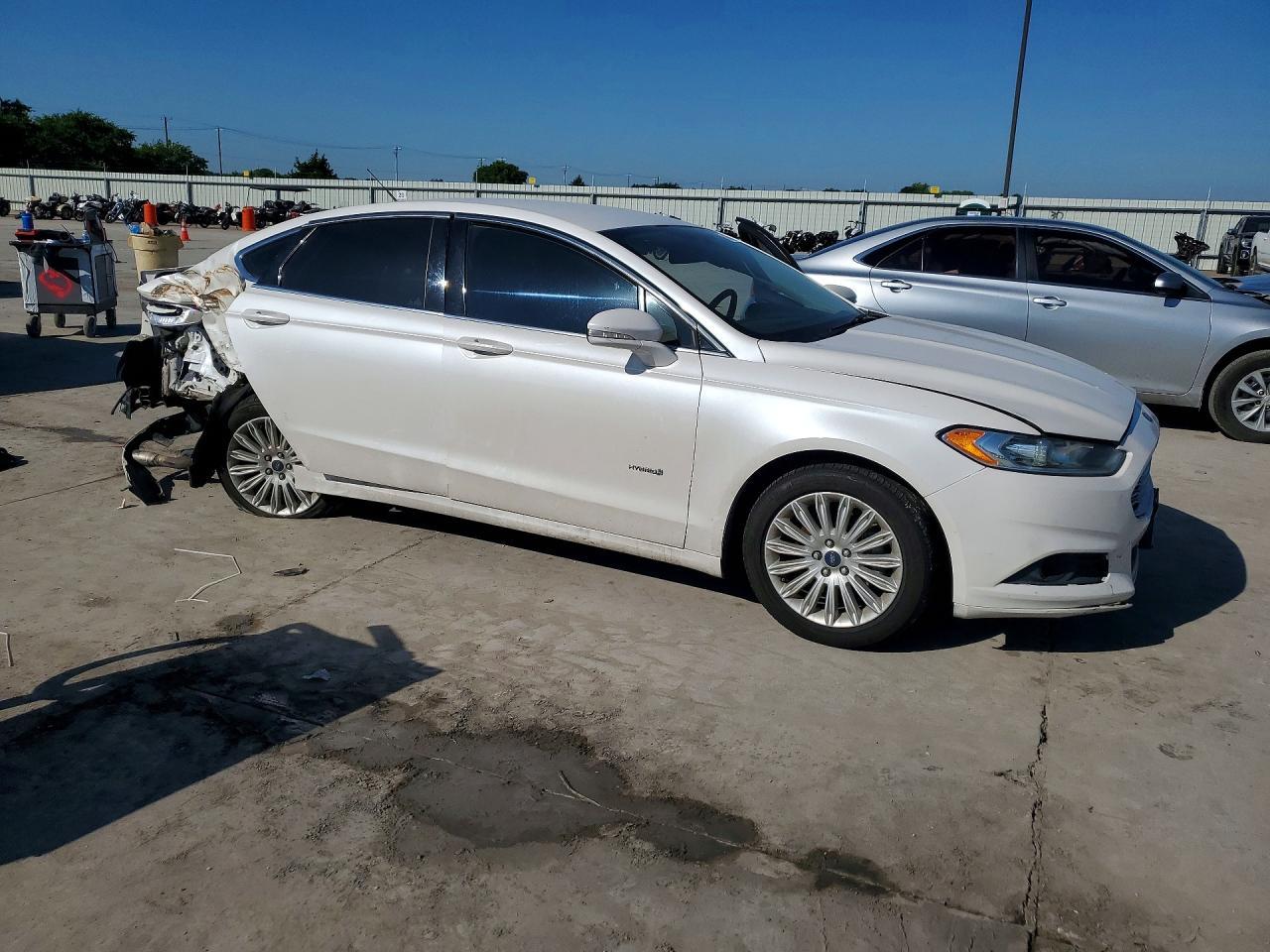 2013 Ford Fusion Se Hybrid - Image 4