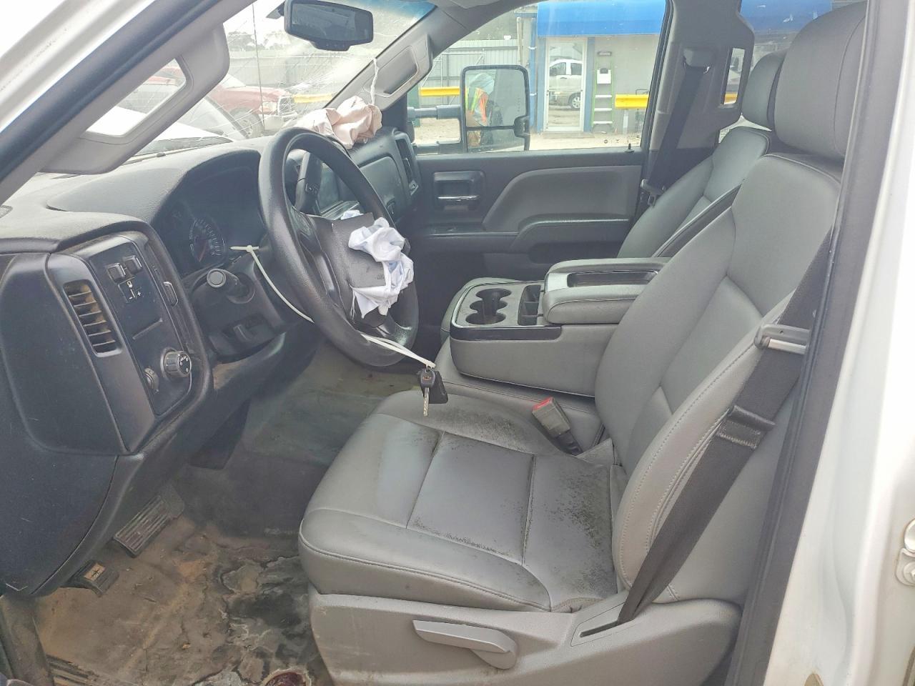 2019 Chevrolet Silverado C2500 Heavy Duty - Image 7