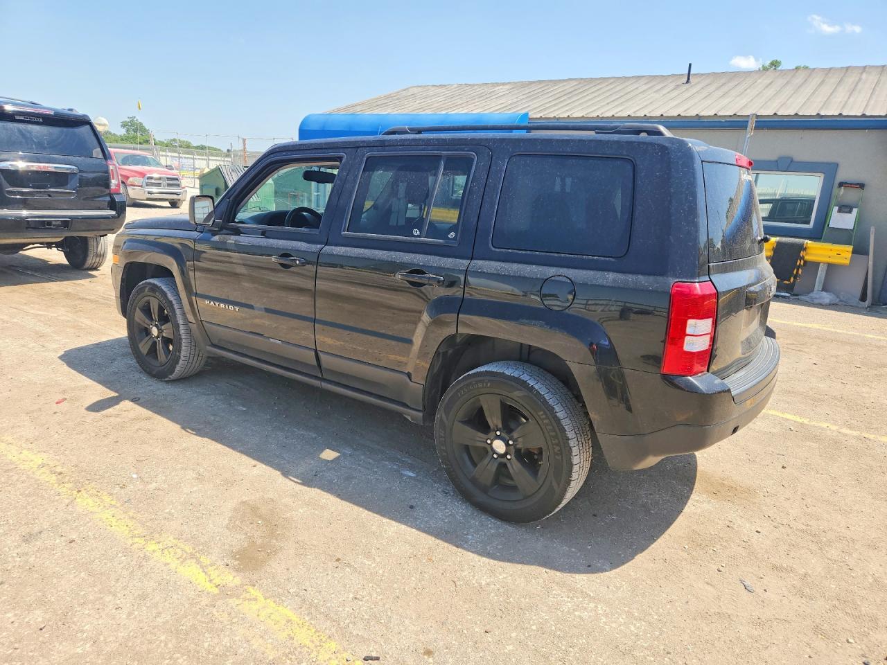 2017 Jeep Patriot Latitude - Фото 2