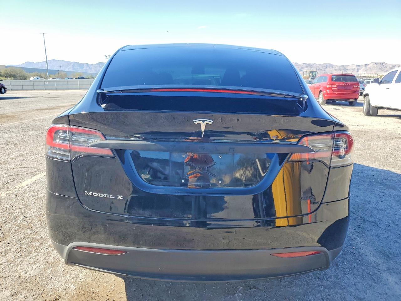 2017 Tesla Model X - Image 6
