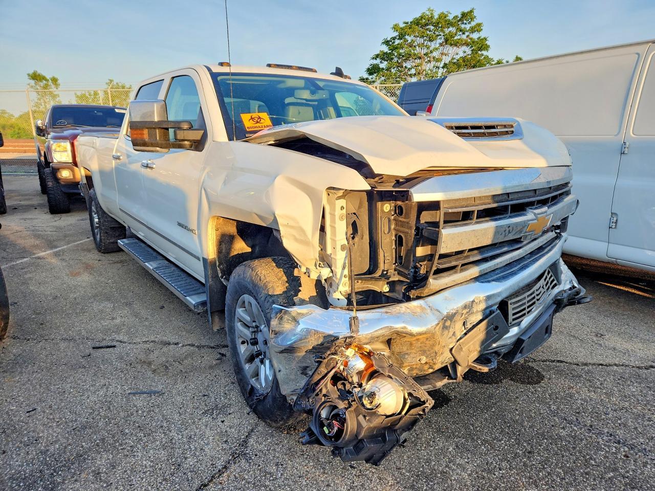 2019 Chevrolet Silverado K3500 Ltz - Image 4