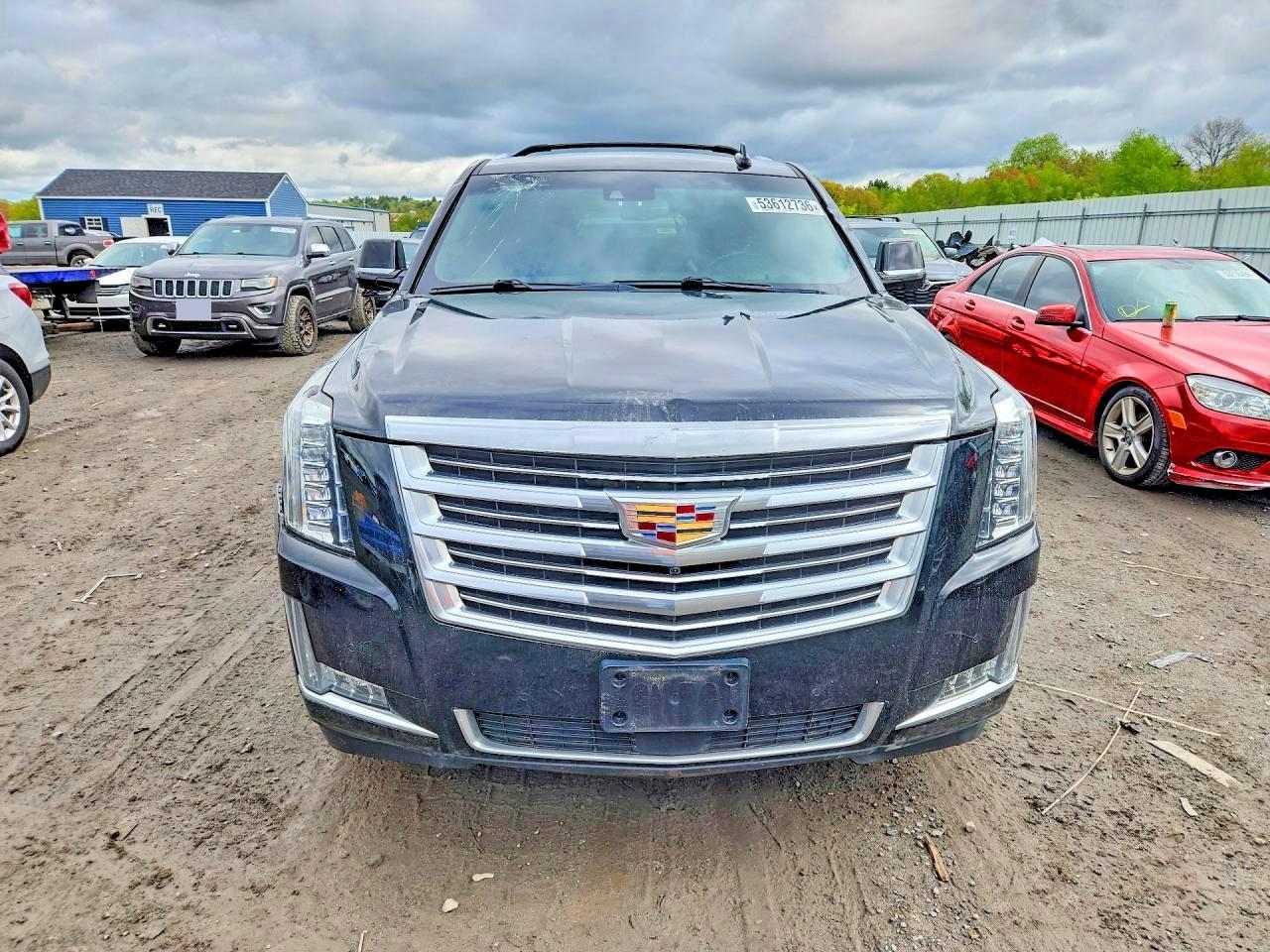 2017 Cadillac Escalade Platinum - Image 5