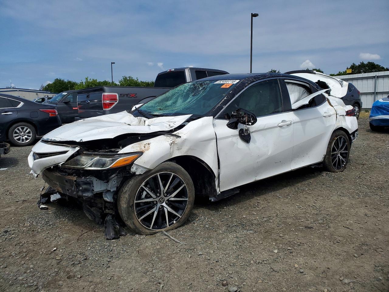 2024 Toyota Camry Hybrid Se