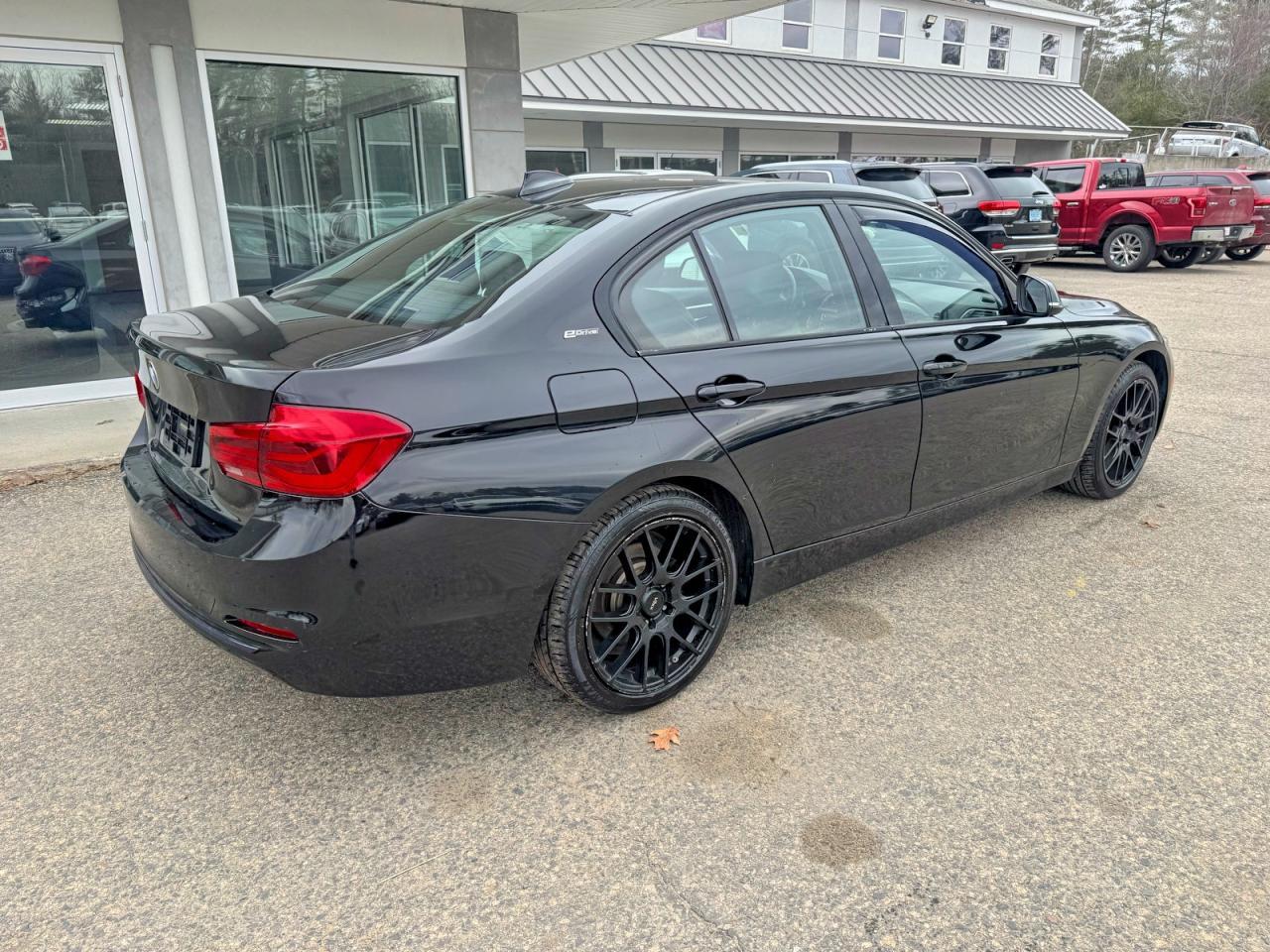 2018 BMW 330E - Image 4