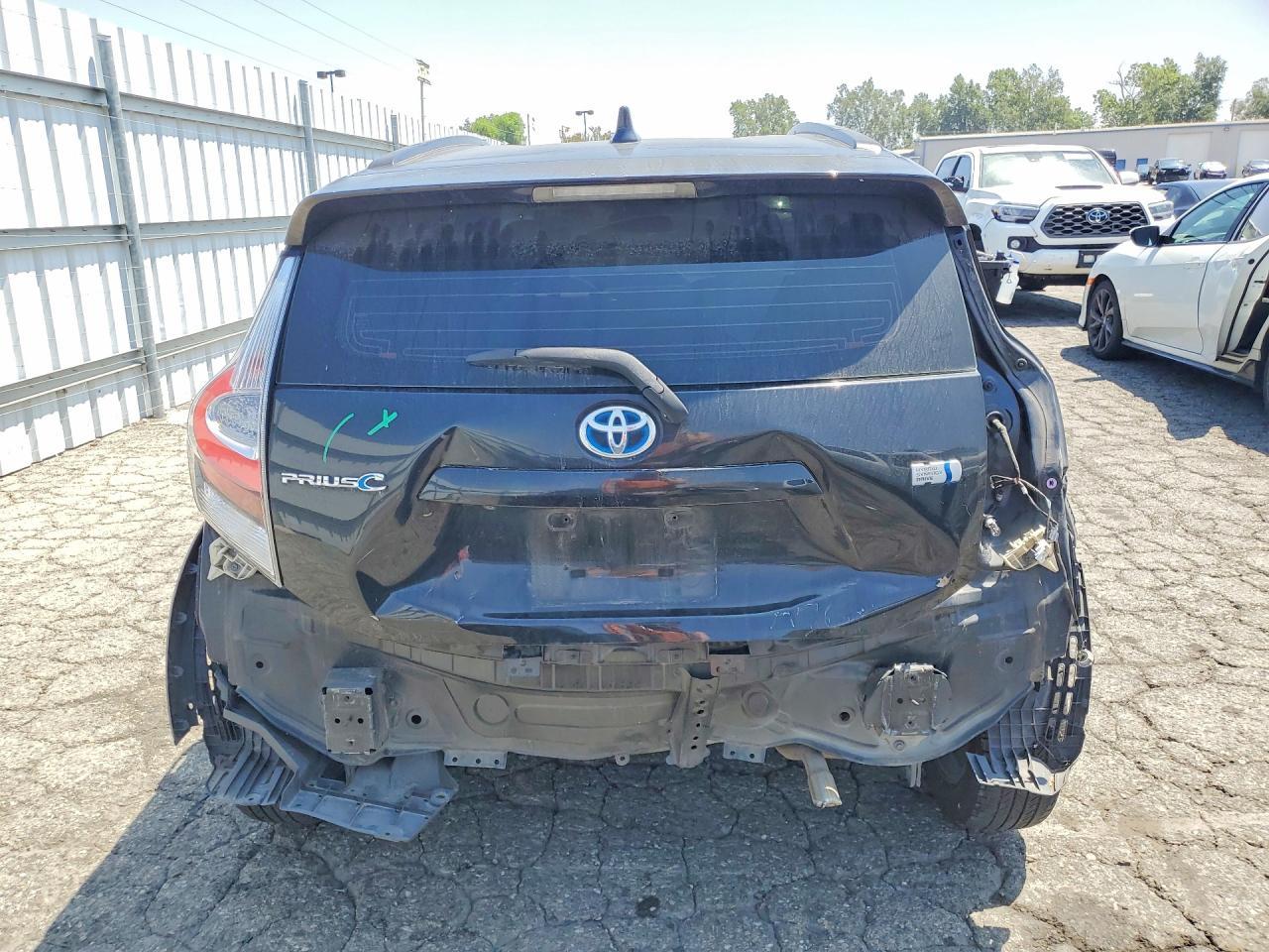 2018 Toyota Prius C Two - Фото 6