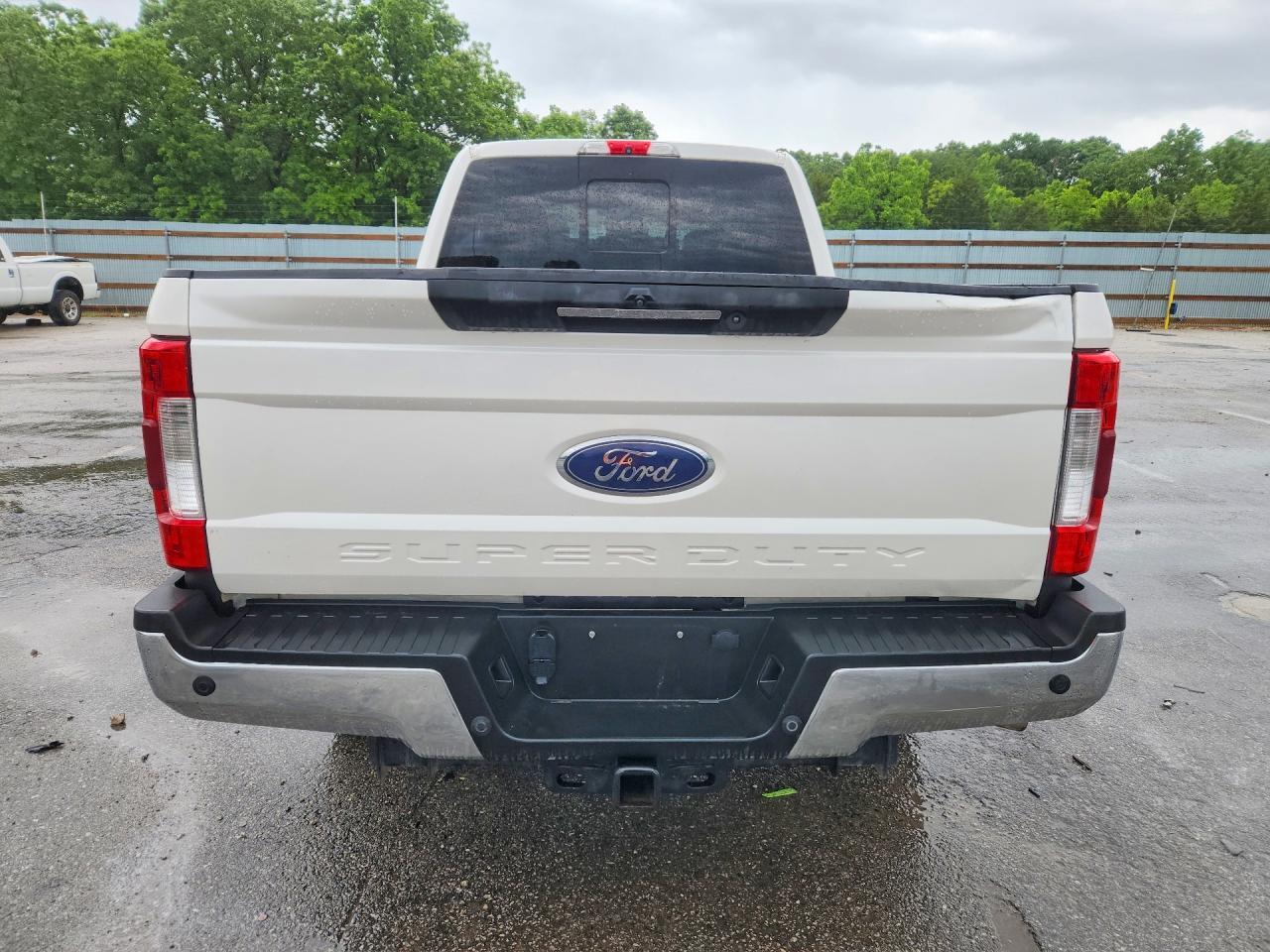 2019 Ford F250 Super Duty - Фото 6
