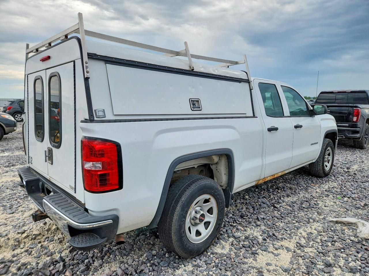 2014 GMC Sierra C1500 - Image 3