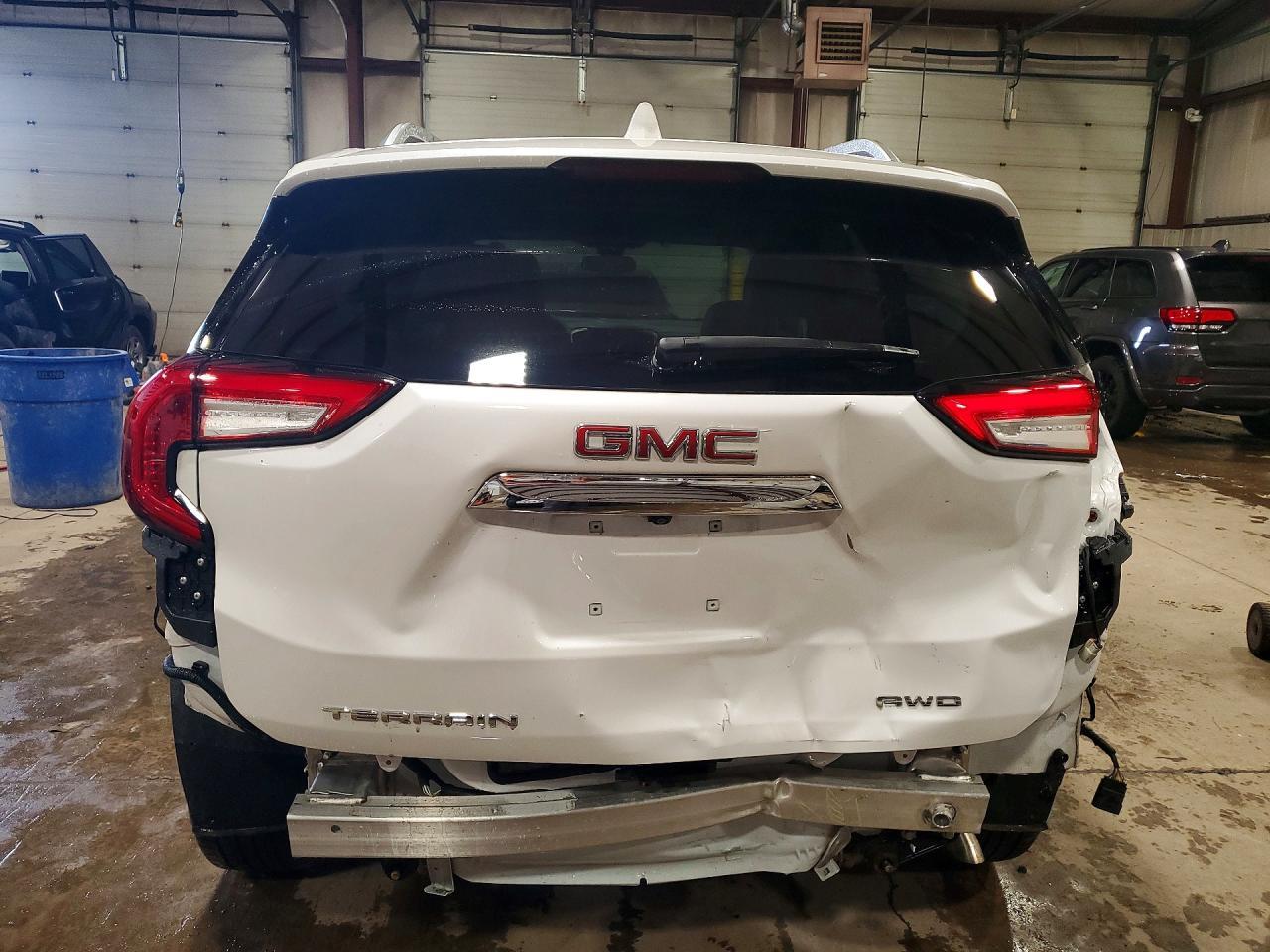 2024 GMC Terrain Denali - Фото 6