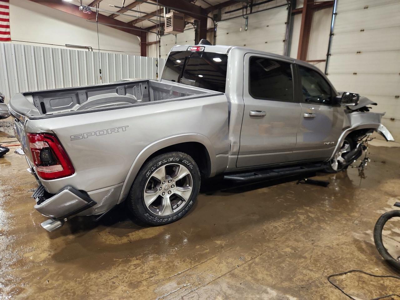 2021 Ram 1500 Laramie - Фото 3