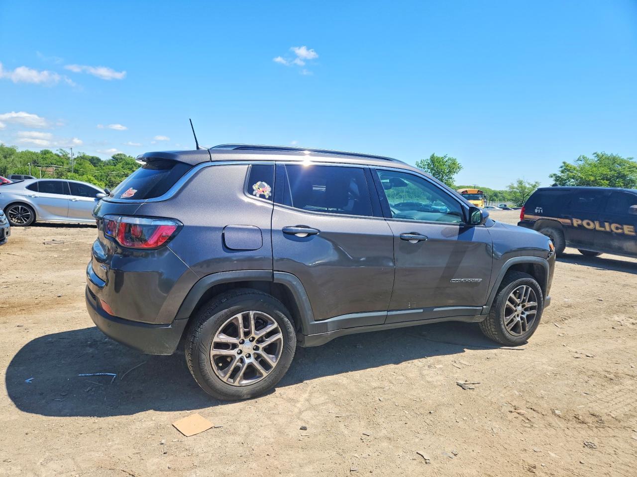 2017 Jeep Compass Latitude - Фото 3