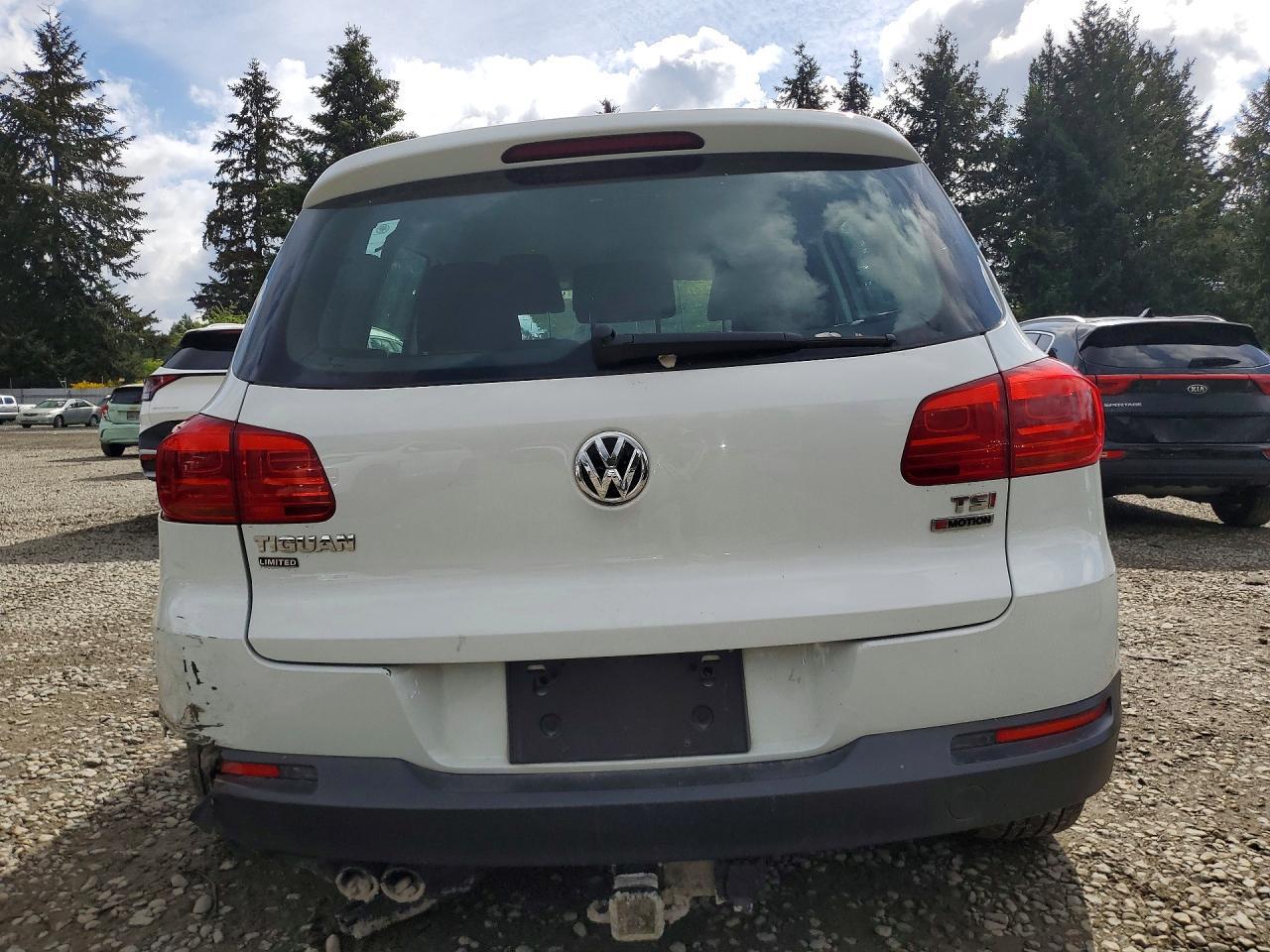 2018 Volkswagen Tiguan Limited 4Moti - Image 6