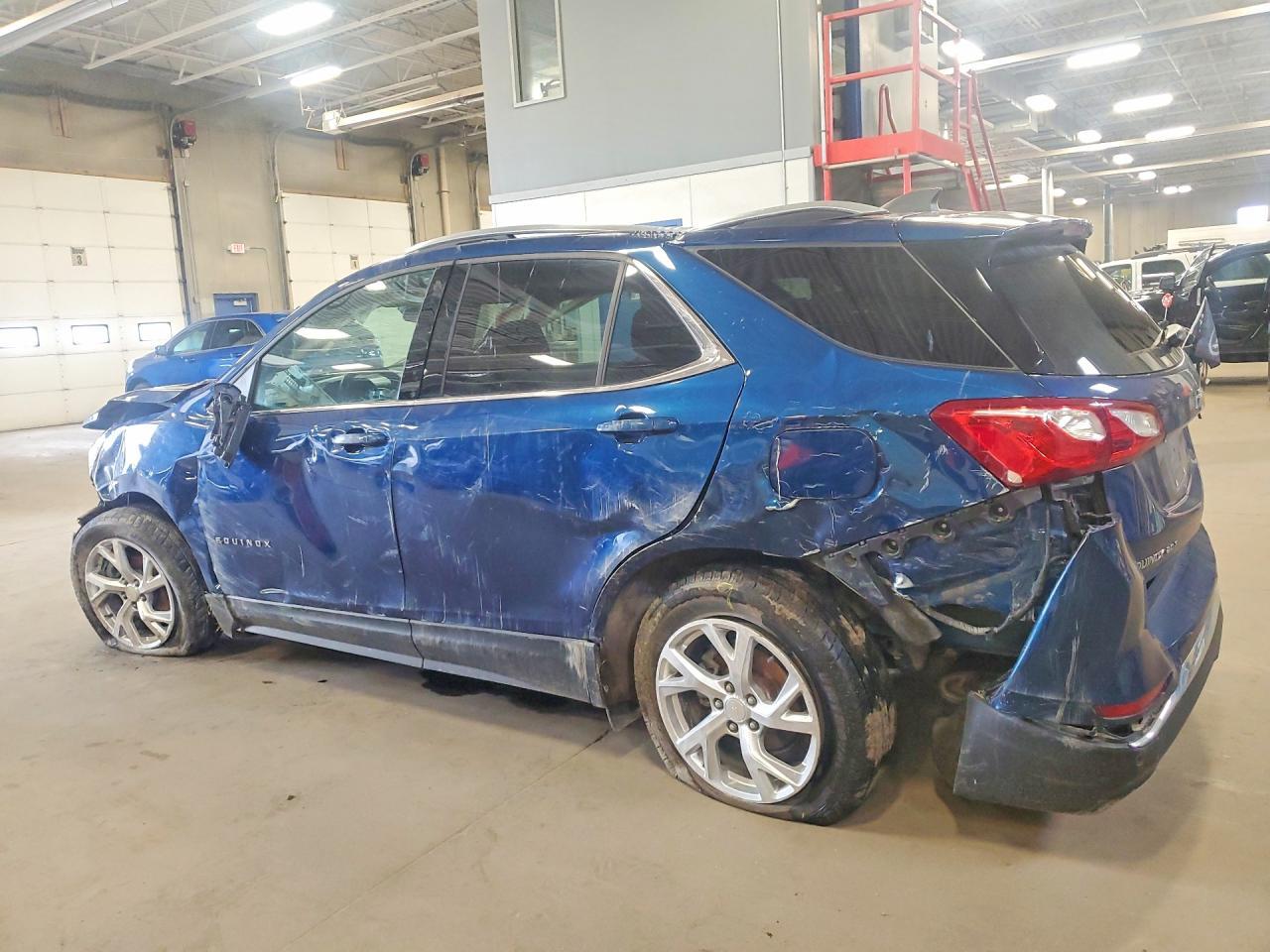 2020 Chevrolet Equinox Lt - Image 2