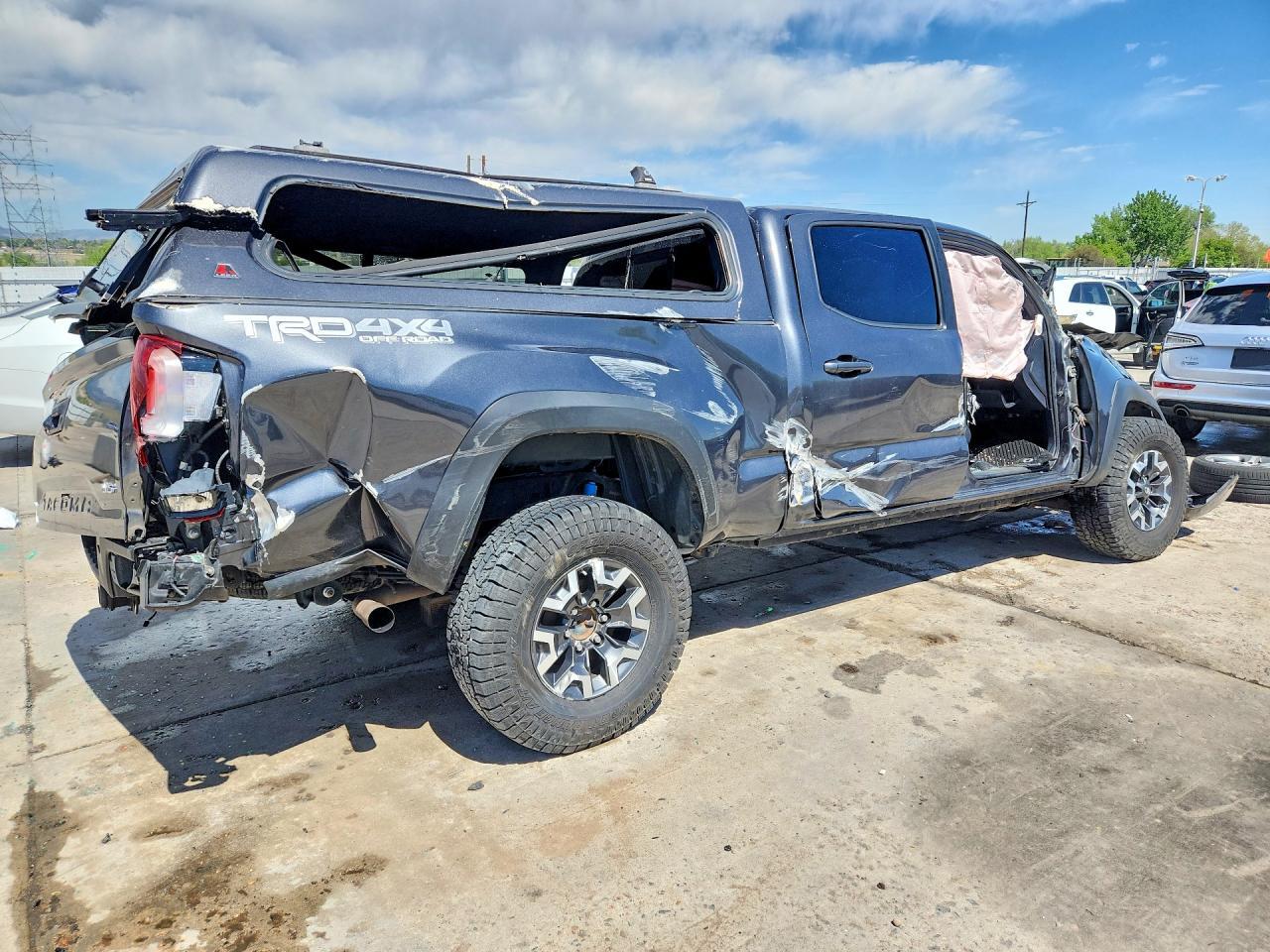 2018 Toyota Tacoma Trd Off-Road - Image 3