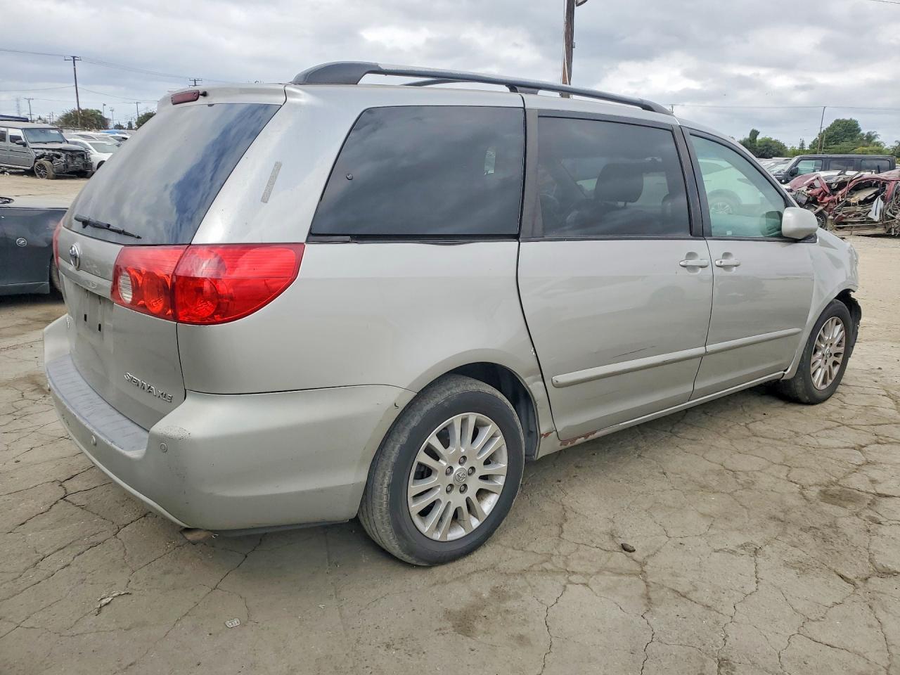 2008 Toyota Sienna Xle - Image 3