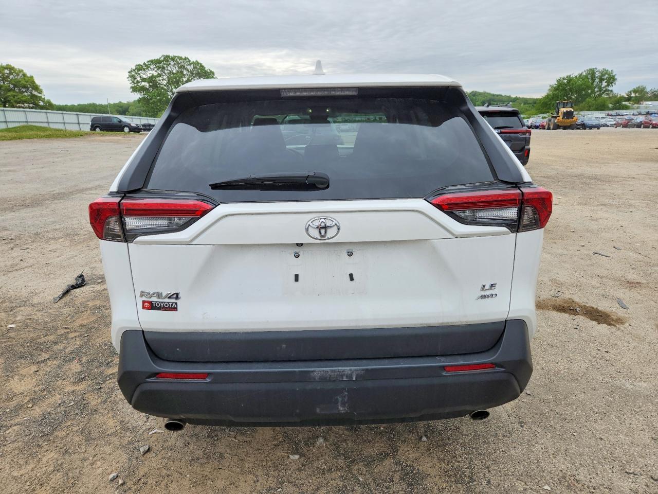 2024 Toyota Rav4 Le - Фото 6