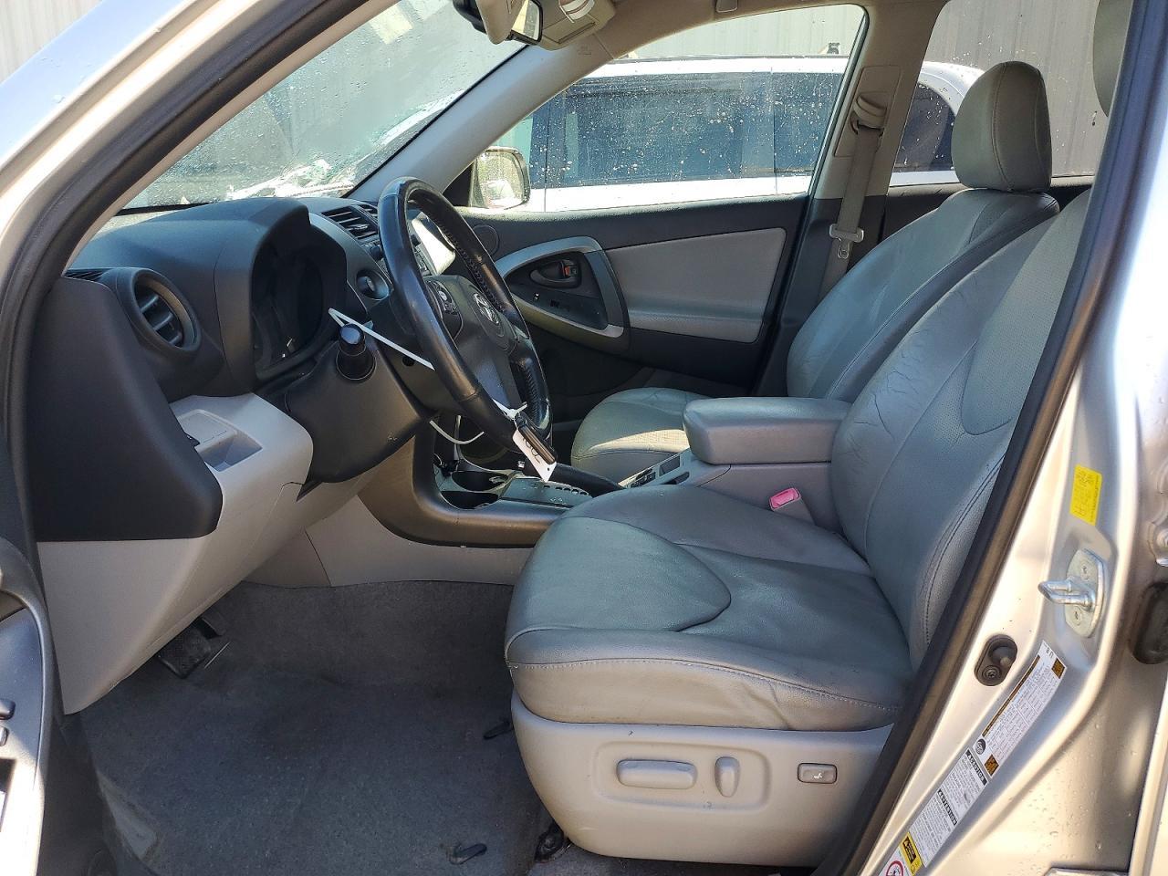 2011 Toyota Rav4 Limited - Image 7
