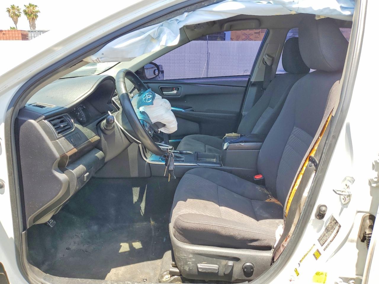 2015 Toyota Camry Le - Image 7