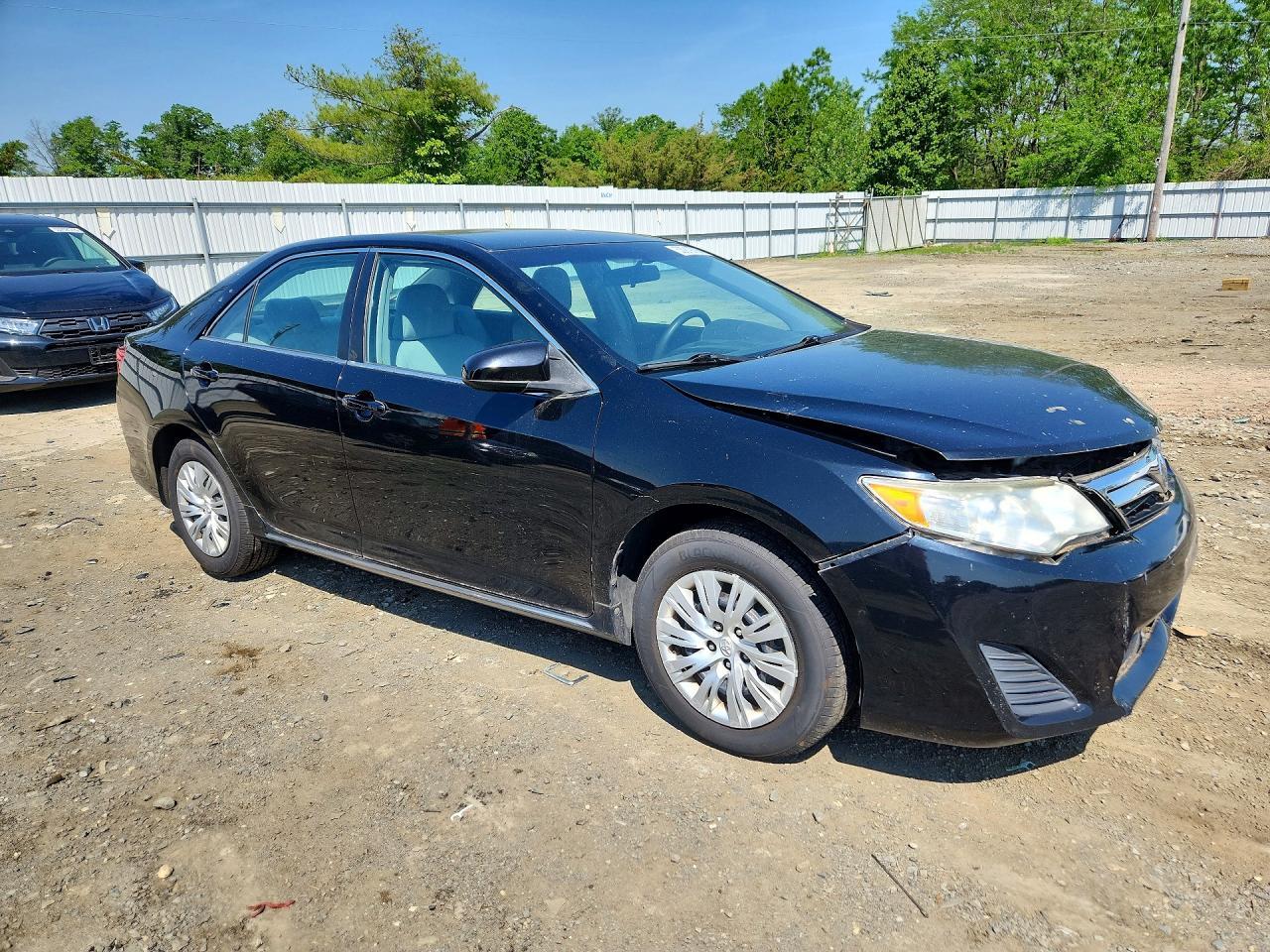 2012 Toyota Camry Le - Фото 4