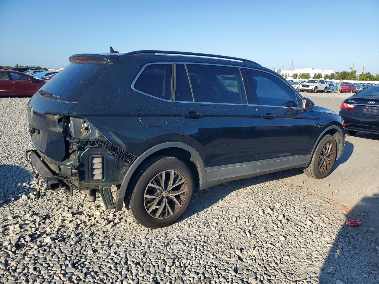 2019 Volkswagen Tiguan Se - Image 3