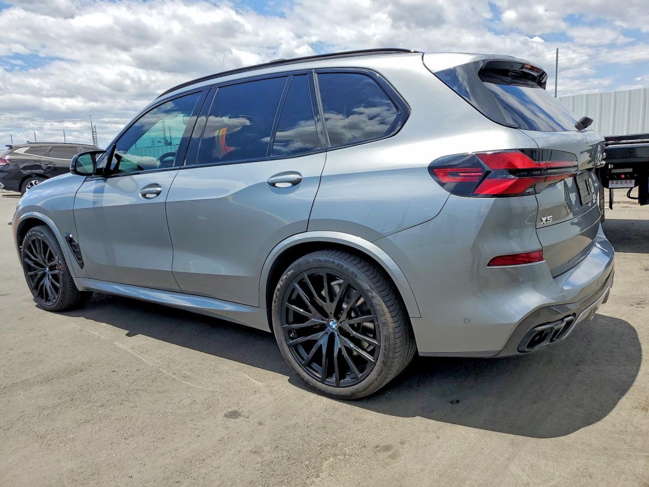 2024 BMW X5 M60I - Фото 2