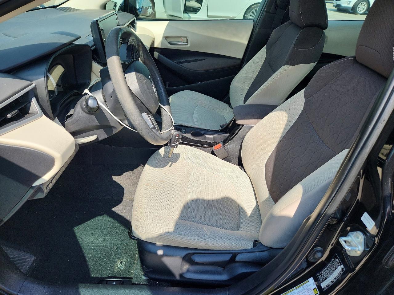 2021 Toyota Corolla Le - Image 7