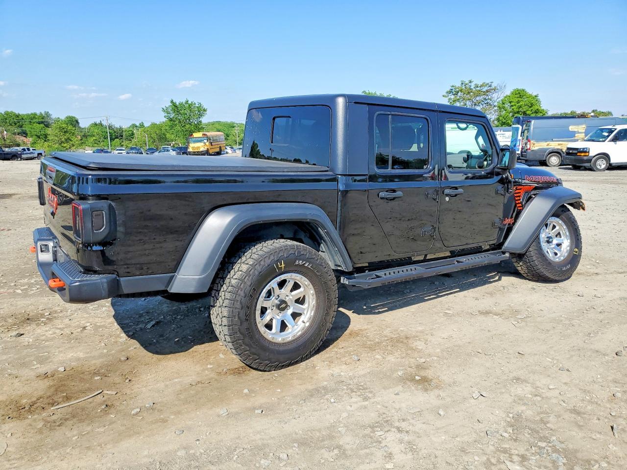 2021 Jeep Gladiator Mojave - Фото 3