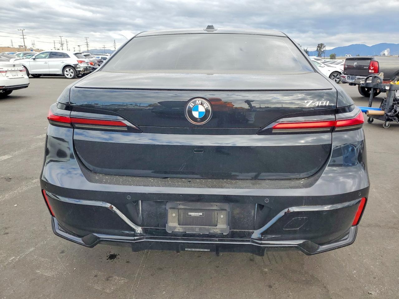 2023 BMW 740 I - Image 6
