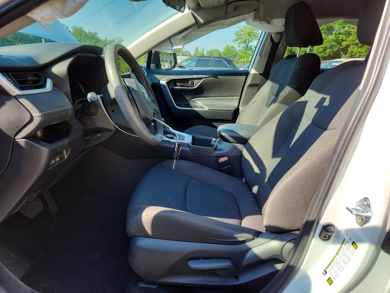 2025 Toyota Rav4 Le - Image 7