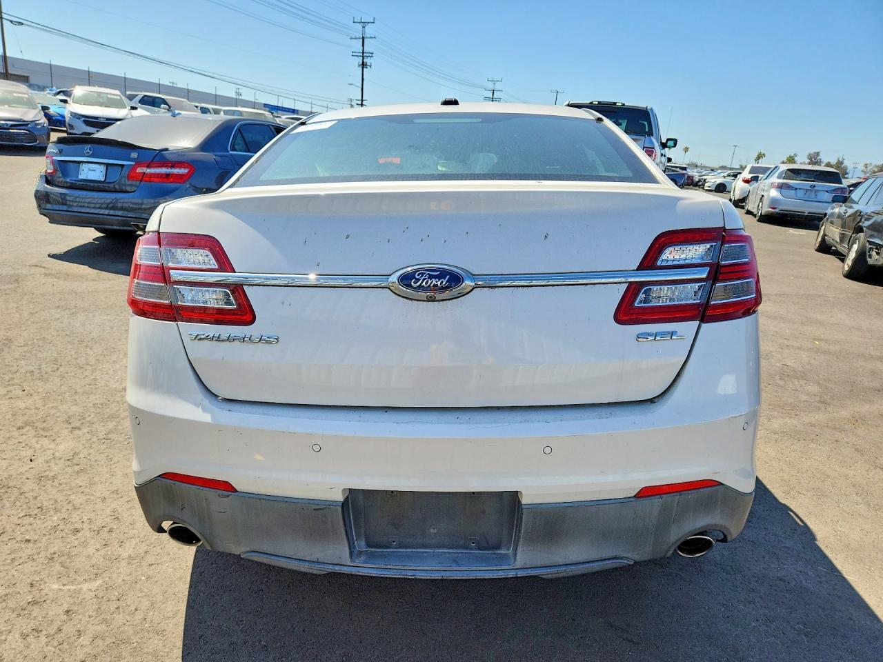 2015 Ford Taurus Sel - Фото 6