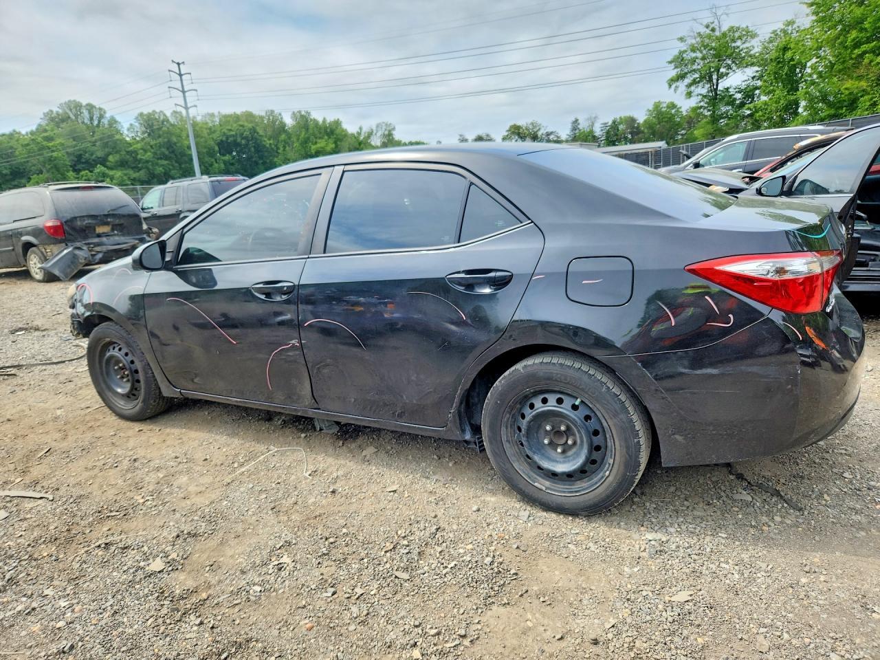2015 Toyota Corolla Le - Фото 2