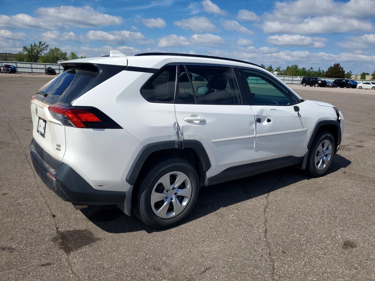 2021 Toyota Rav4 Le - Фото 3