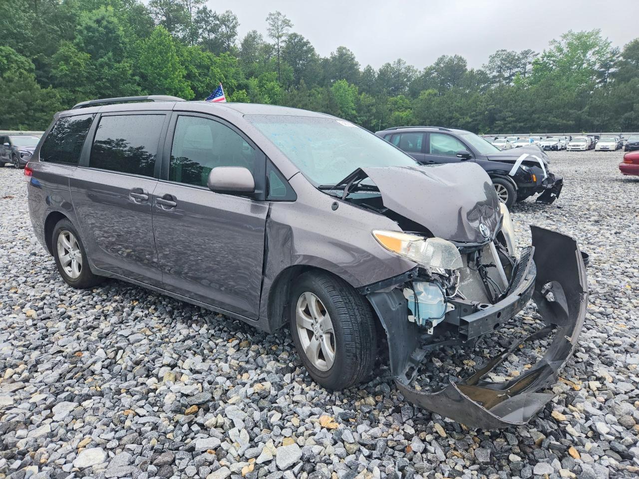 2012 Toyota Sienna Le - Фото 4