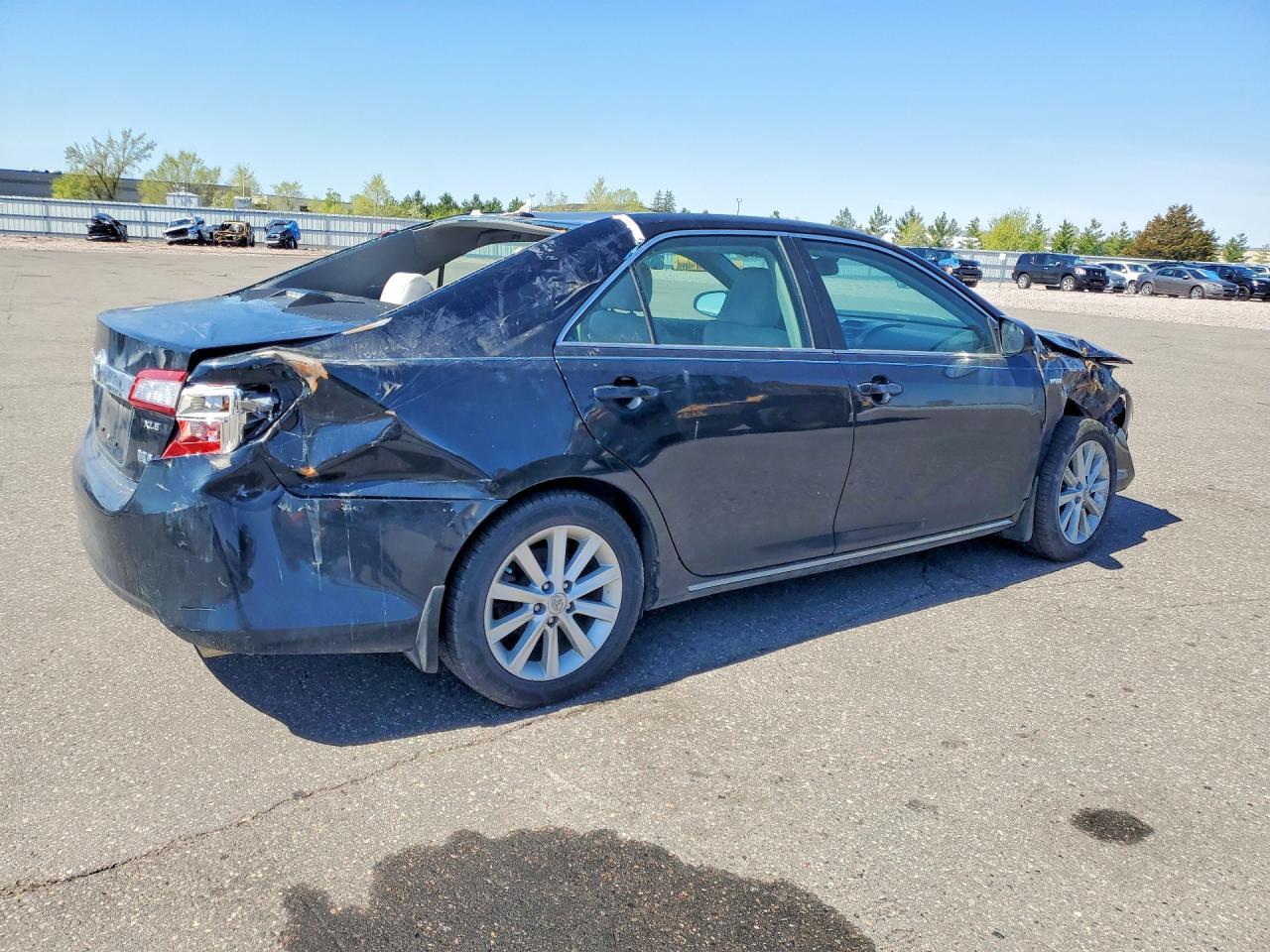 2012 Toyota Camry Hybrid Xle - Image 3