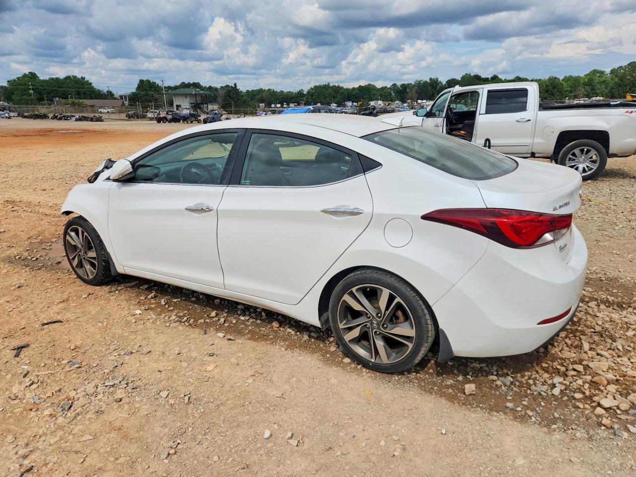 2015 Hyundai Elantra Limited - Фото 2