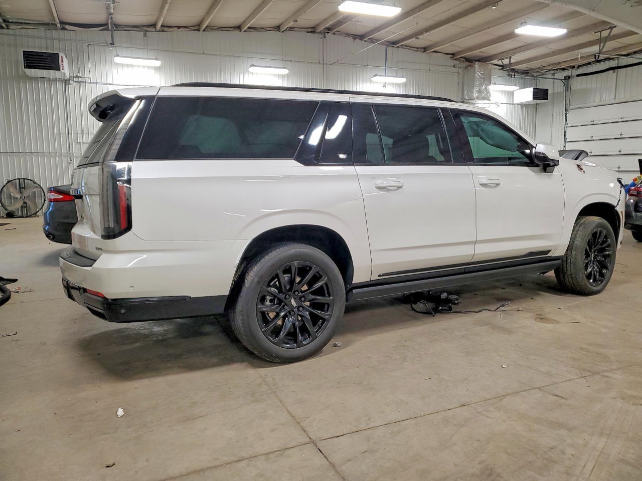 2025 Cadillac Escalade Esv Sport Platinum - Фото 3