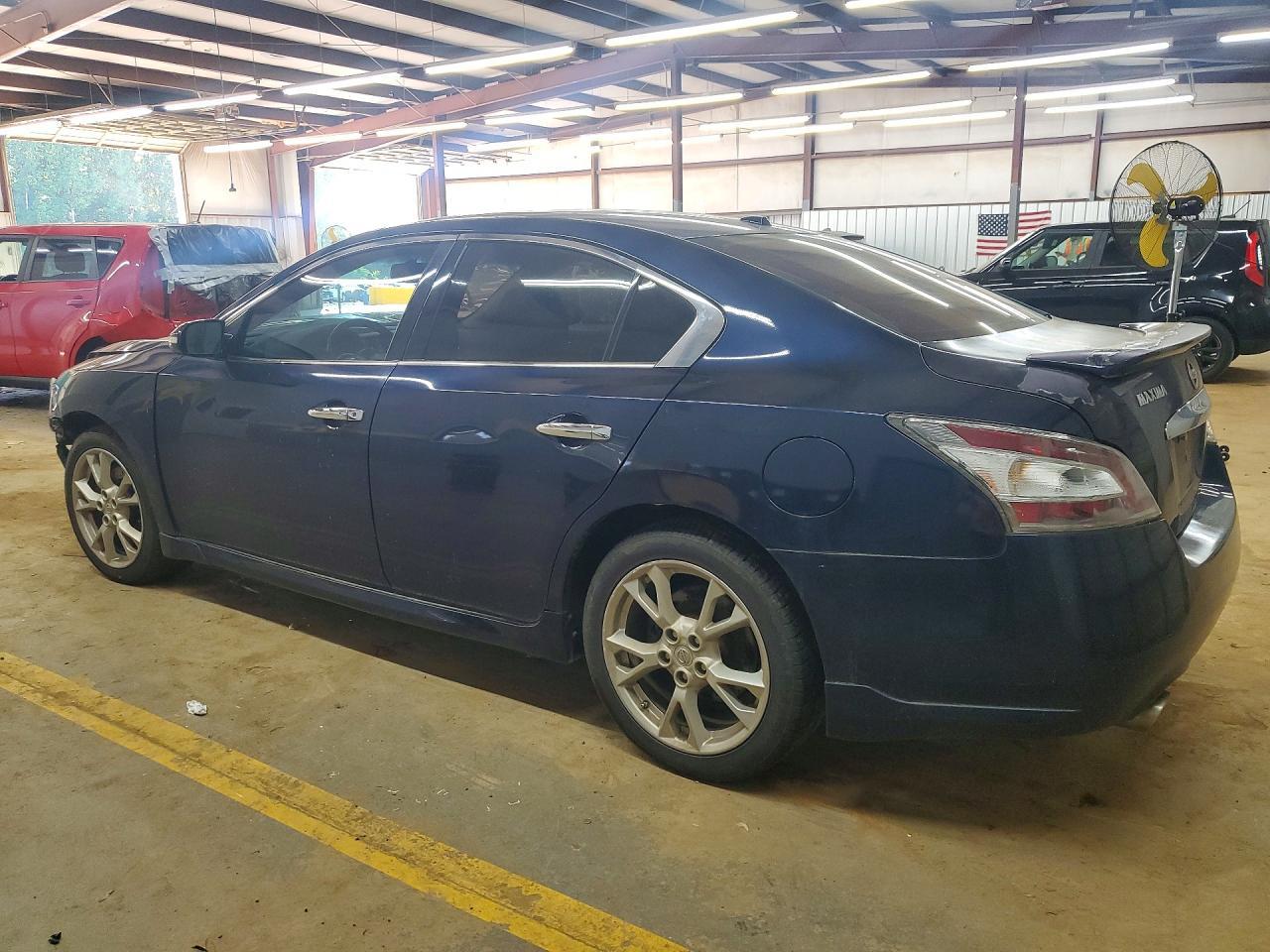 2014 Nissan Maxima 3.5 S - Image 2