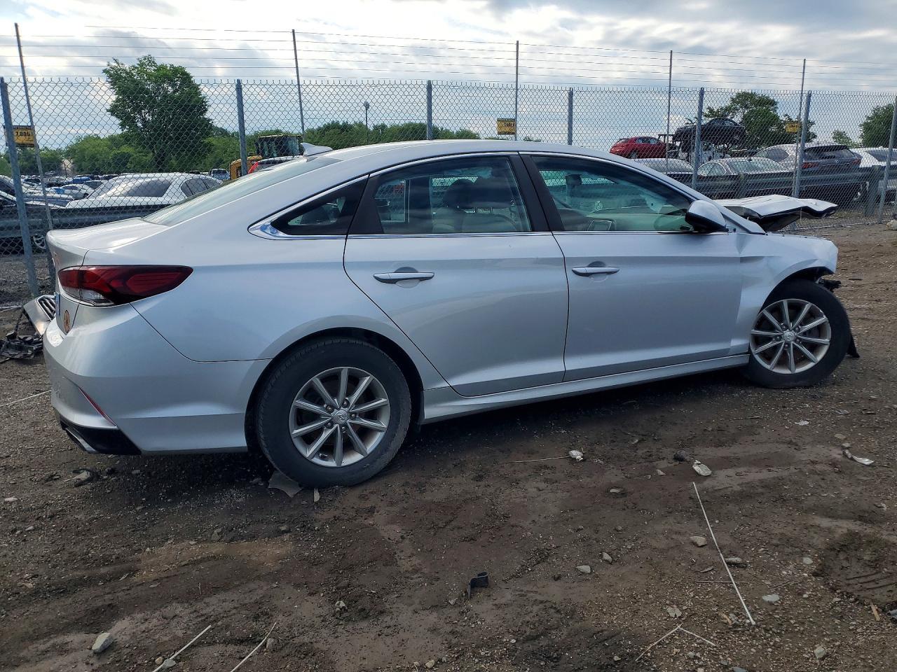 2019 Hyundai Sonata Se - Image 3