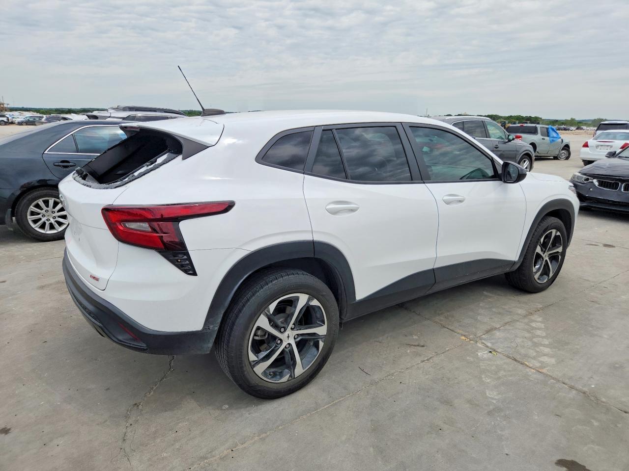 2024 Chevrolet Trax 1Rs - Фото 3