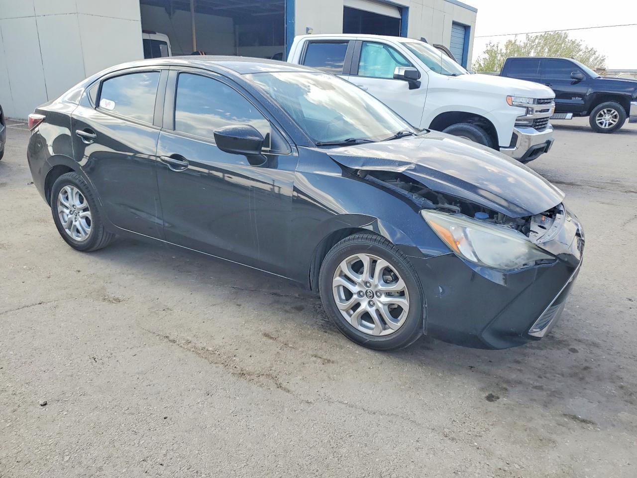 2018 Toyota Yaris Ia Base - Фото 4