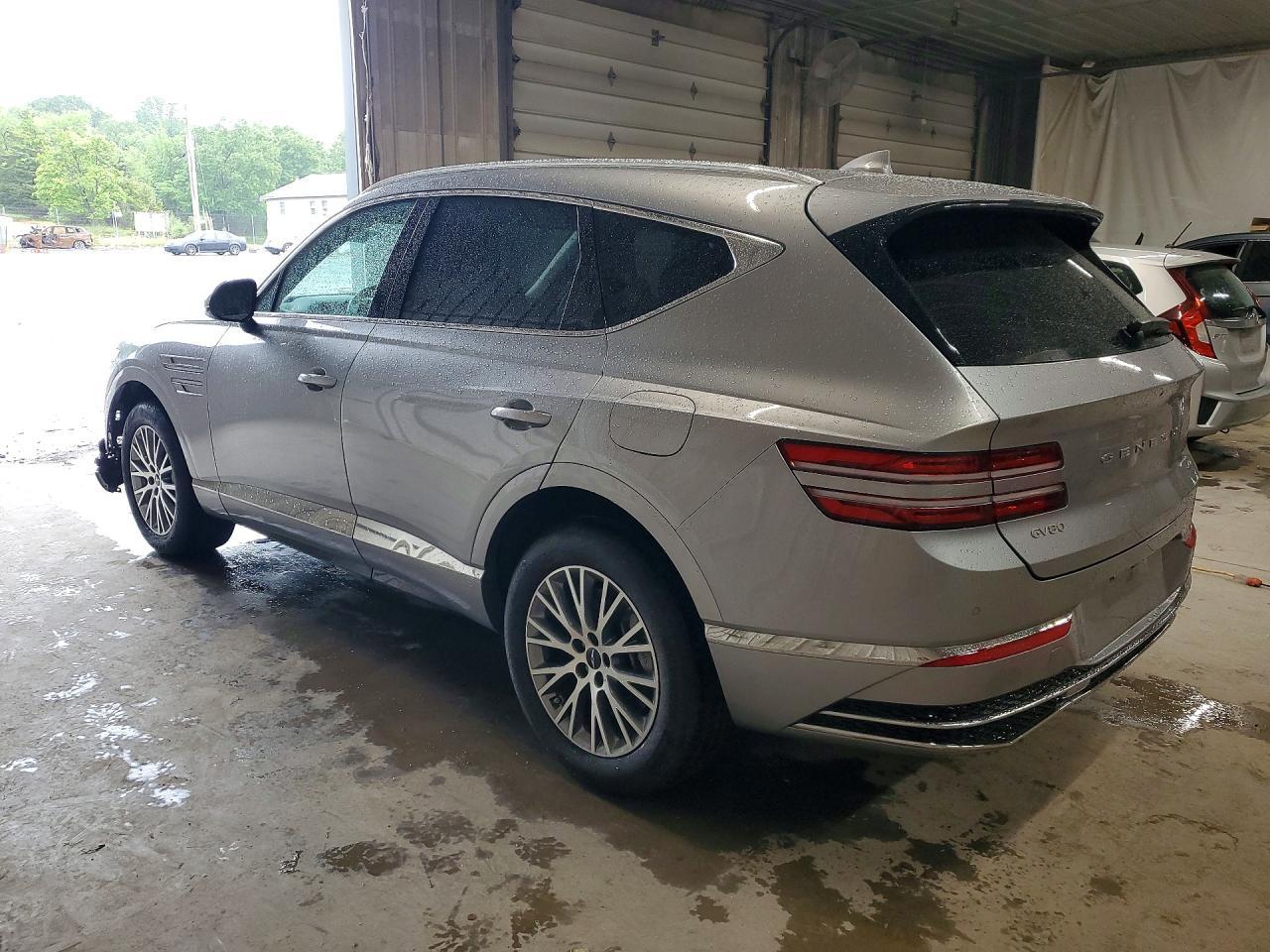 2025 Genesis Gv80 Standard - Image 2
