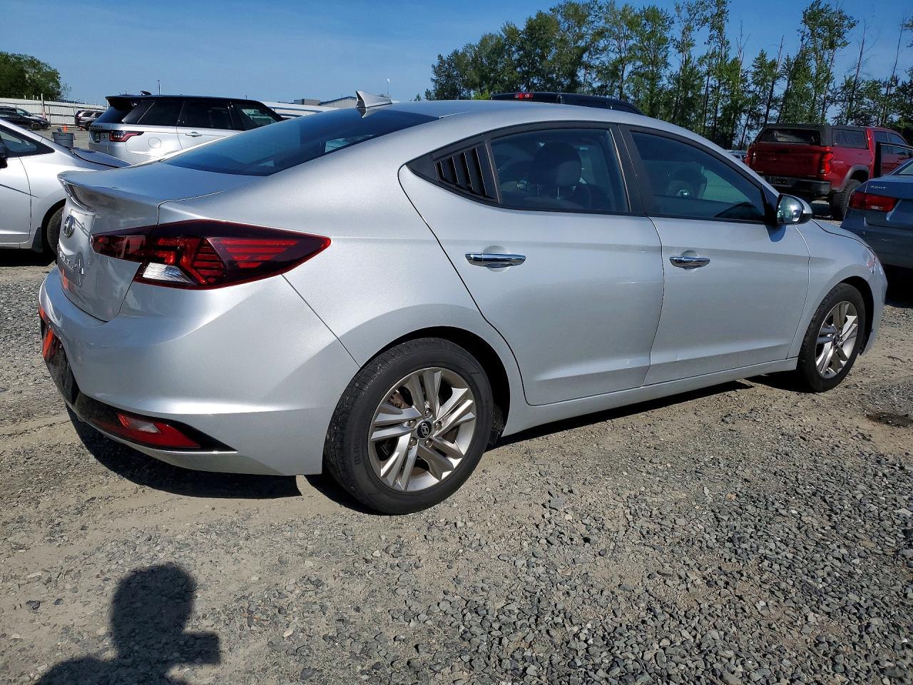 2019 Hyundai Elantra Sel - Фото 3