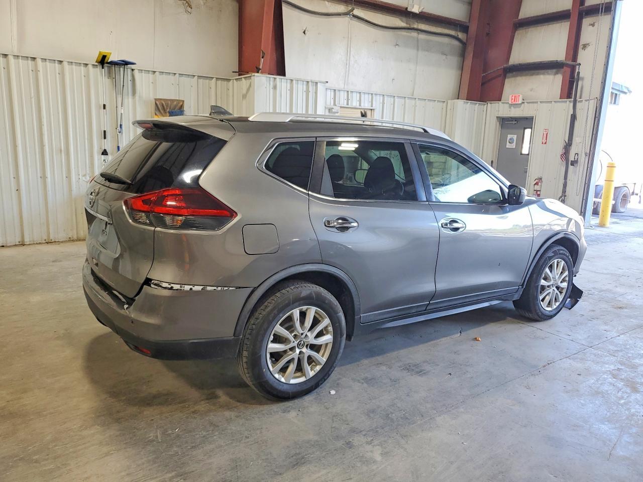 2018 Nissan Rogue Sv - Image 3
