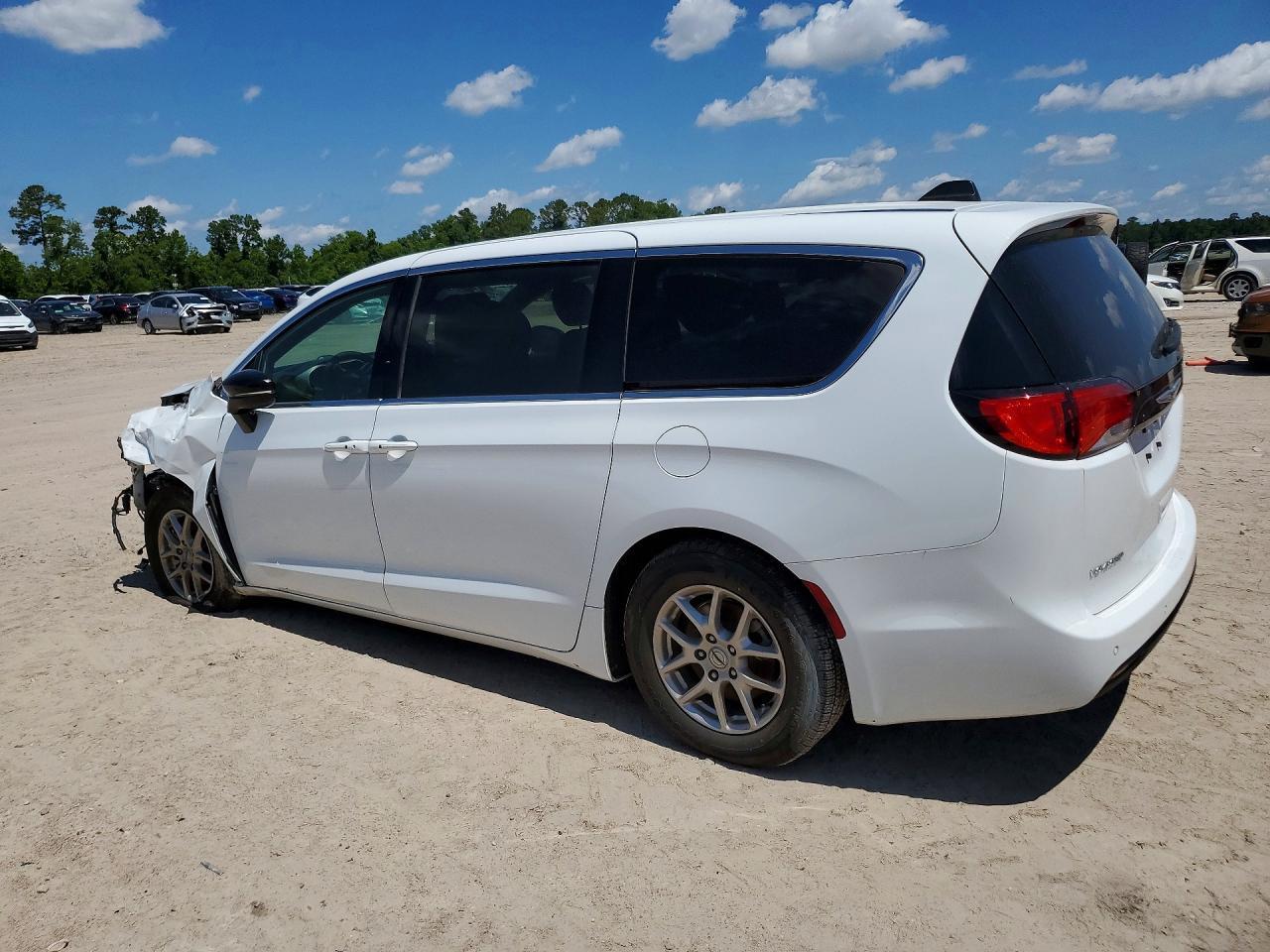 2025 Chrysler Voyager Lx - Фото 2