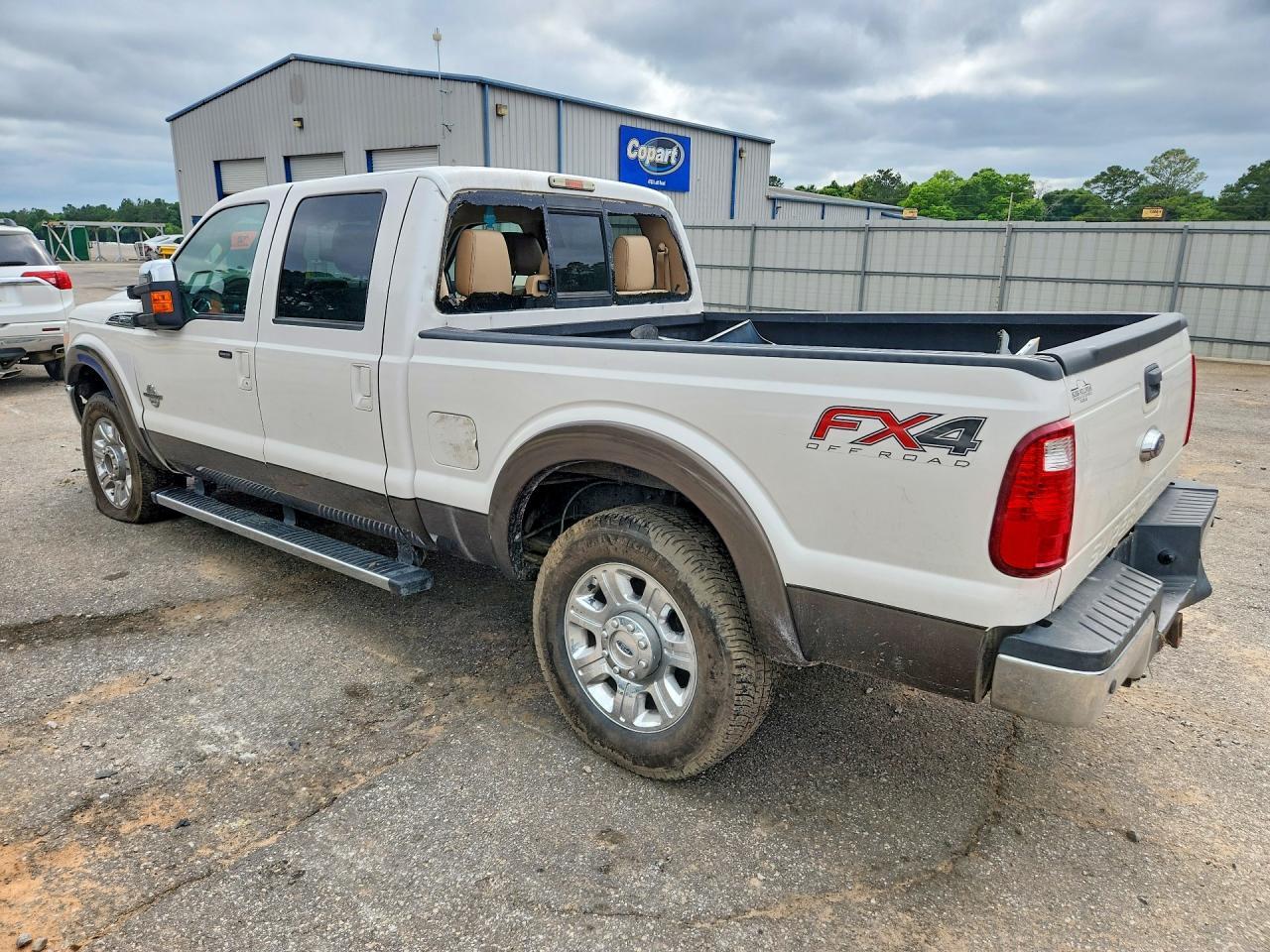 2016 Ford F250 Super Duty - Image 2
