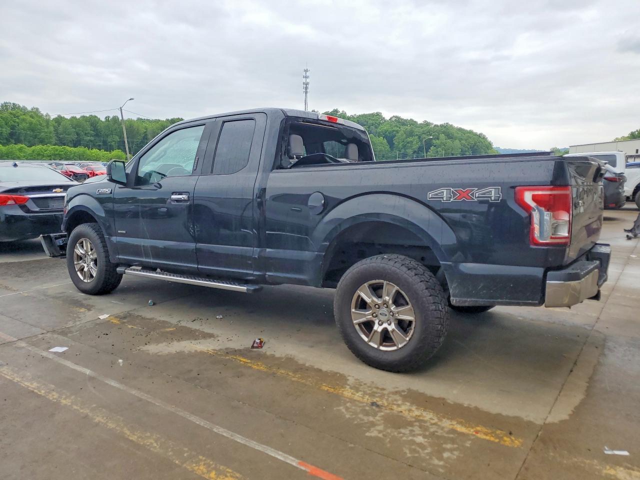 2015 Ford F150 Super Cab - Image 2