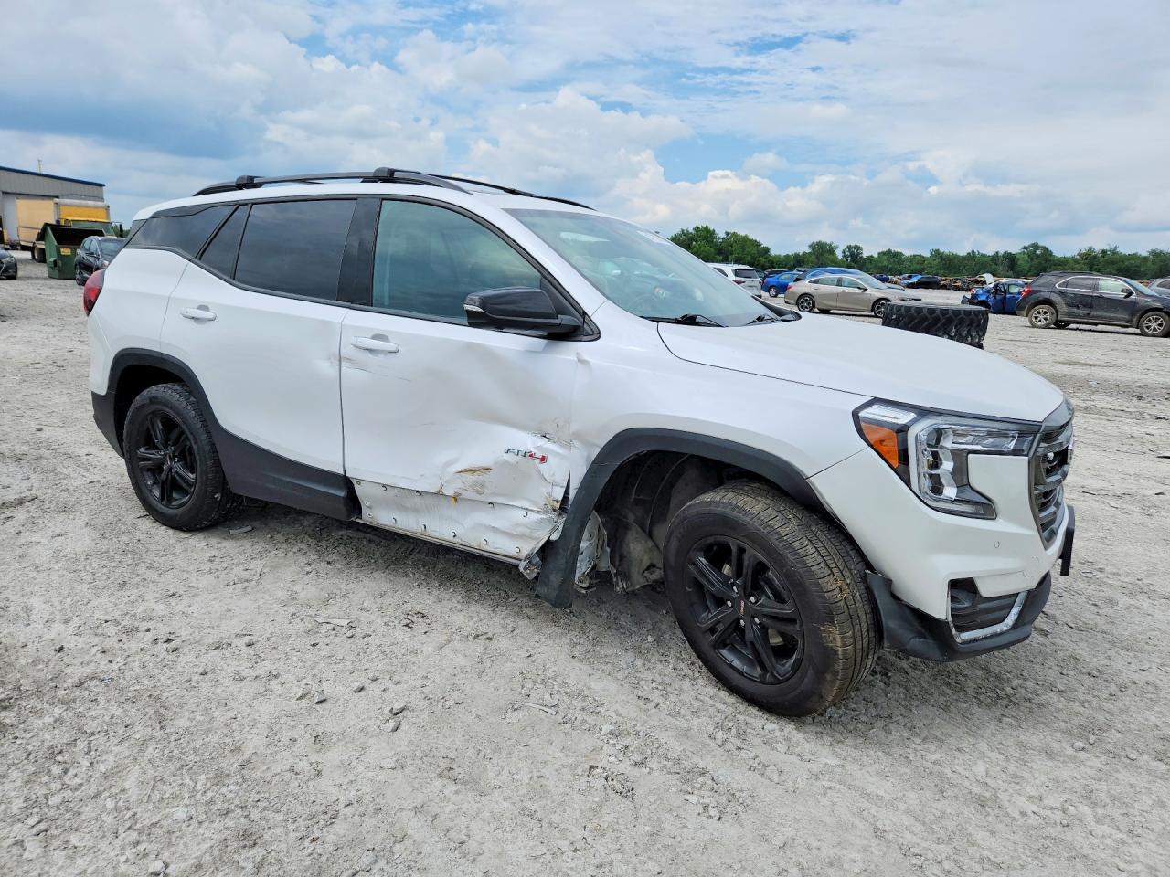 2022 GMC Terrain At4 - Фото 4