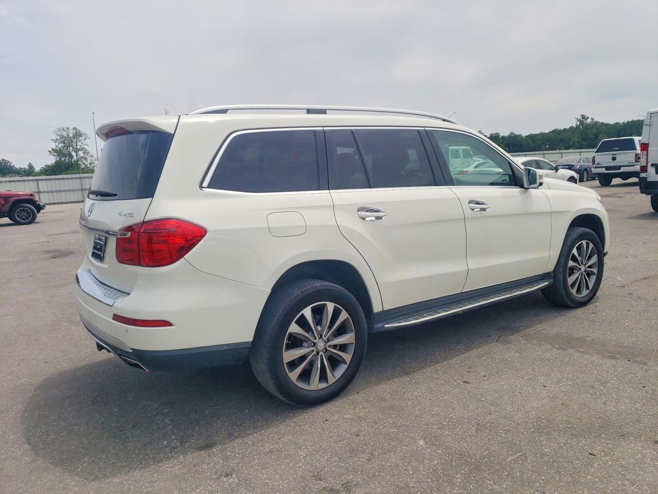 2013 Mercedes-Benz Gl 450 4Matic - Фото 3
